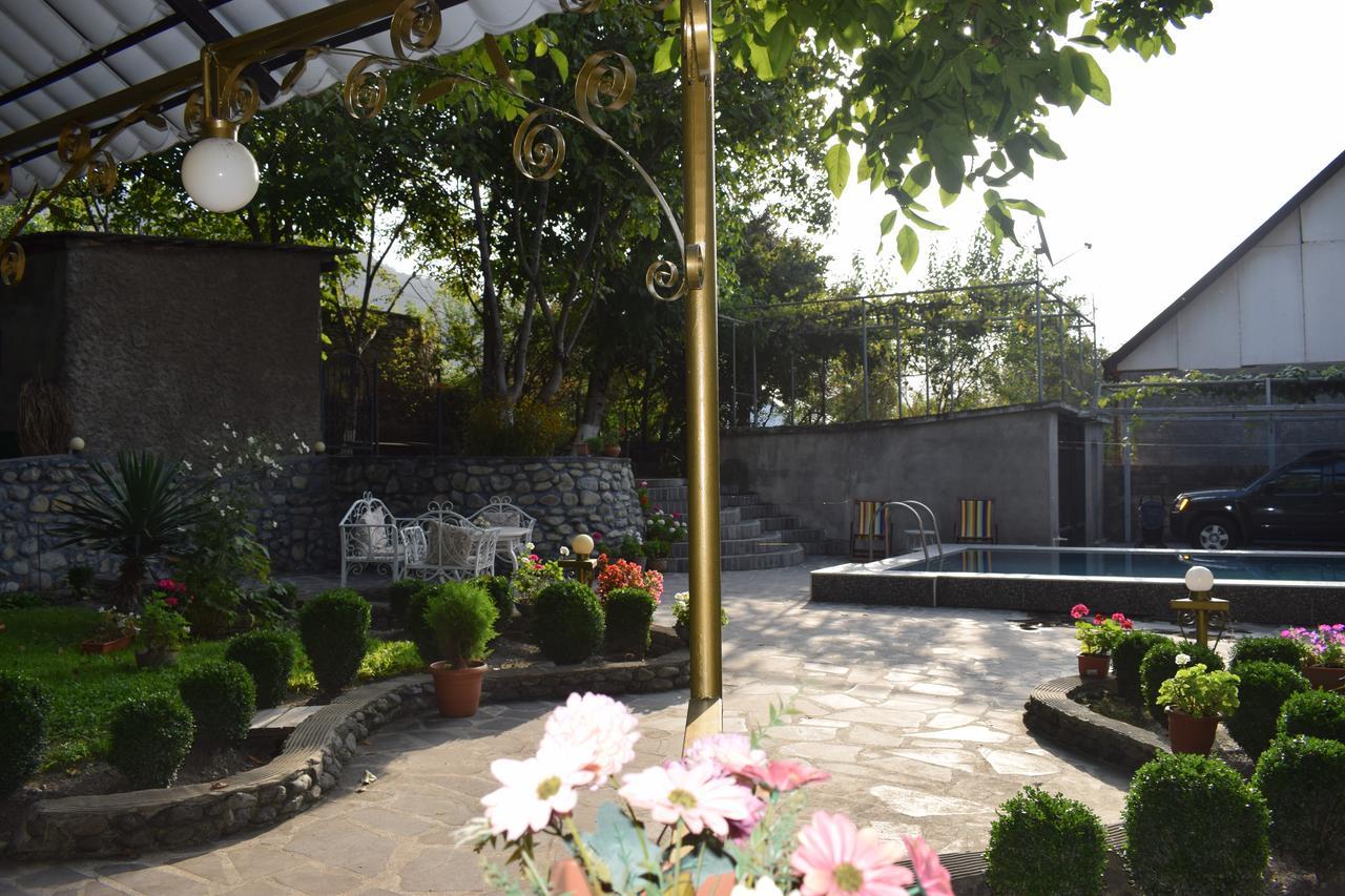 Family Hotel Lago & Wine Cellar Lagodekhi Exterior photo